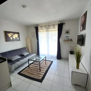 https://t2-cabine-la-londe-les-maures-200m-plage.aixenprovencehotels.org
